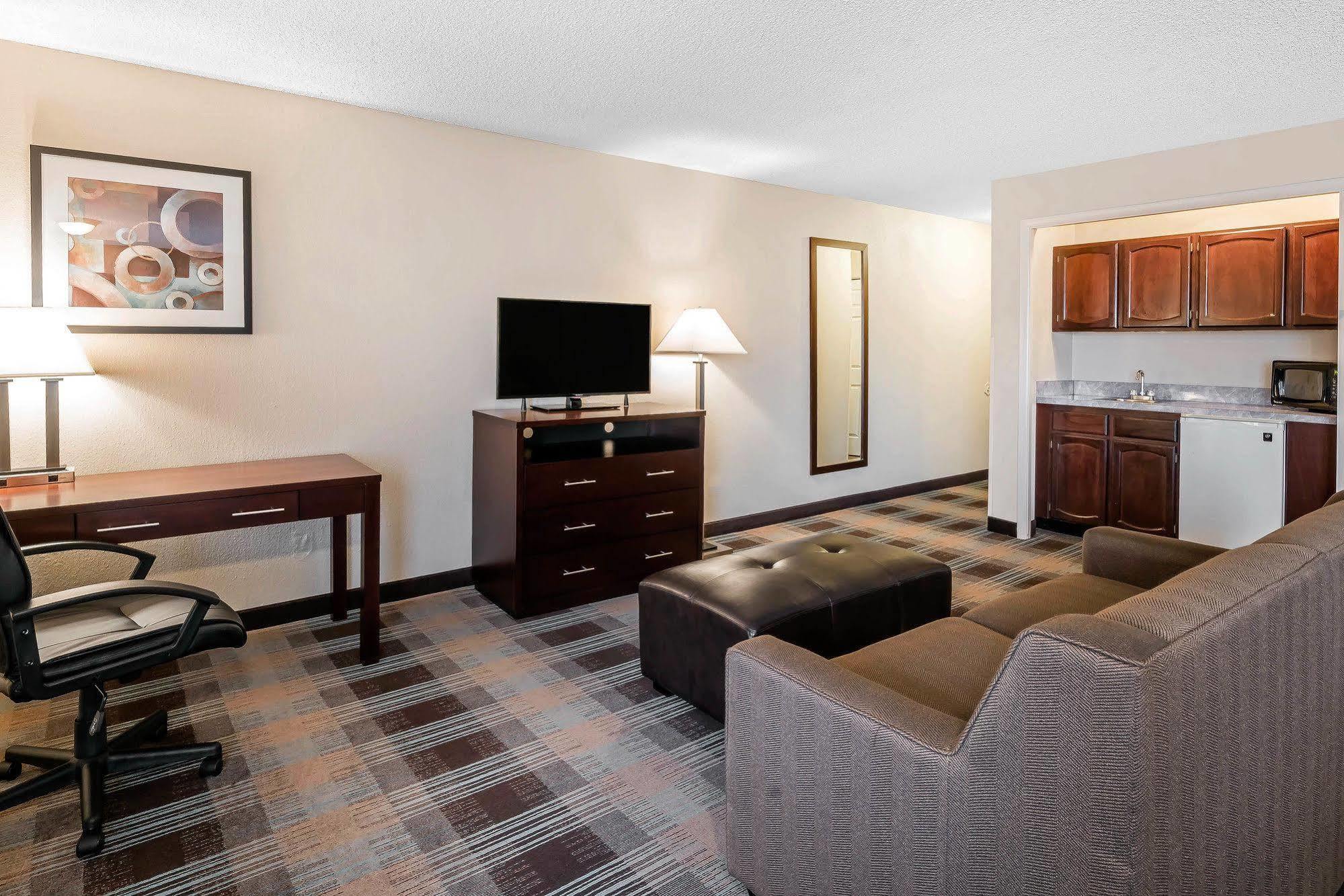 Clarion Inn Near Jblm Tacoma Kültér fotó